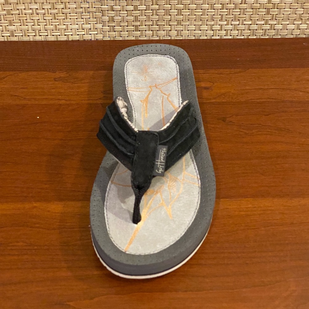 Size 10 SUEDE Guy Harvey Black Flip-Flop Sandals - Picture 2 of 8